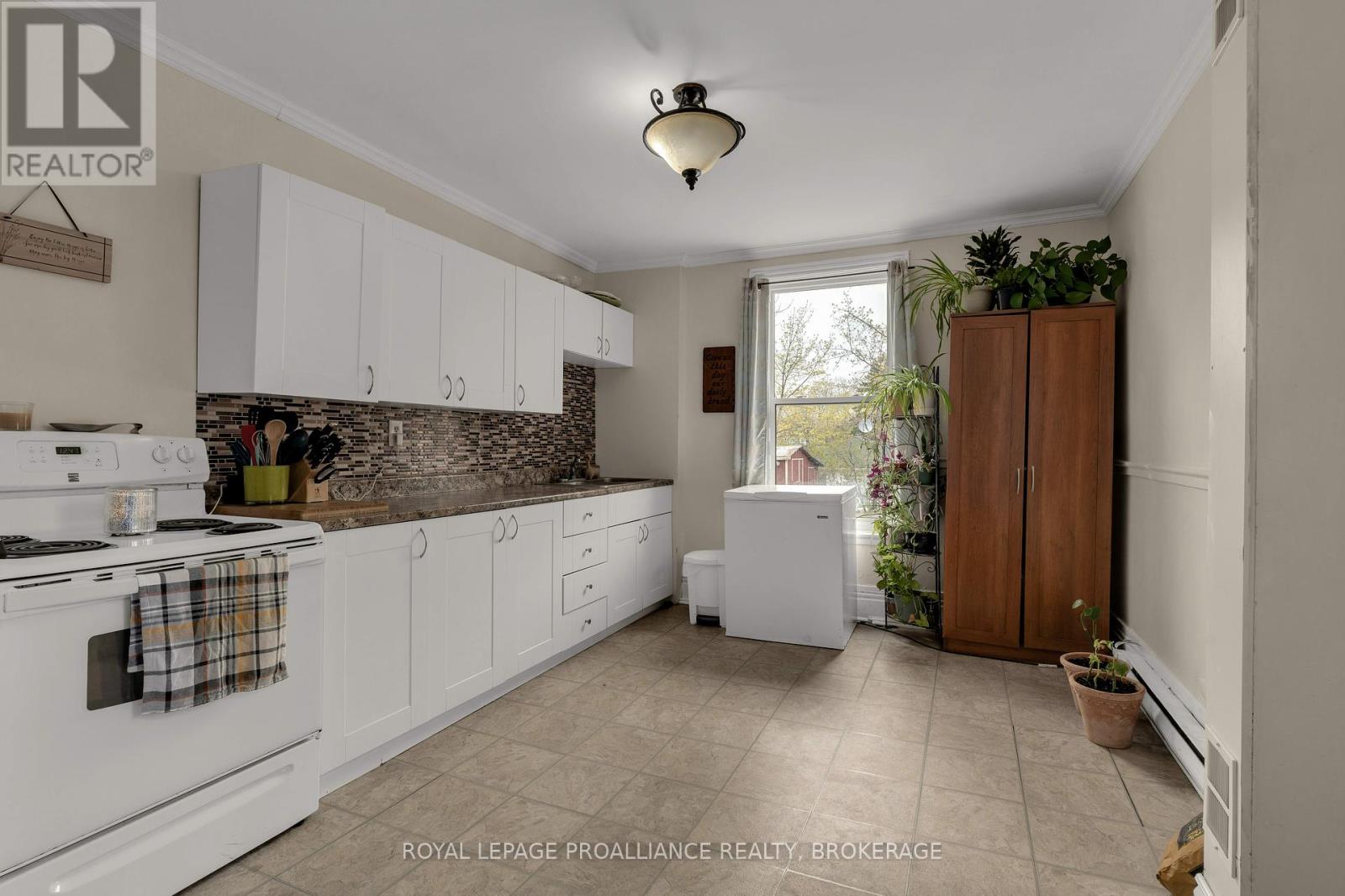 30/32/34 Victoria Avenue Property Photo 14