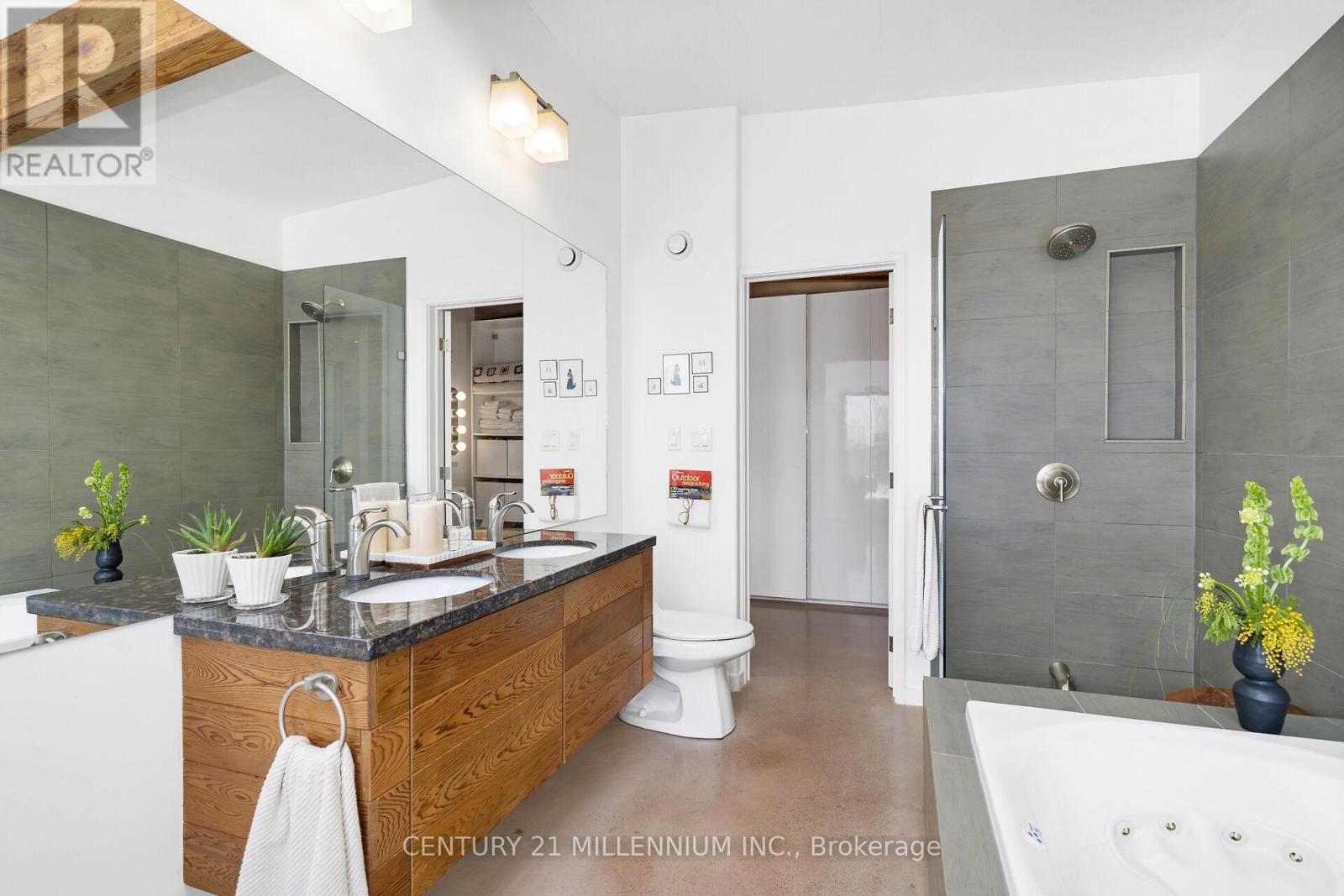 5880 Winston Churchill Boulevard Property Photo 23