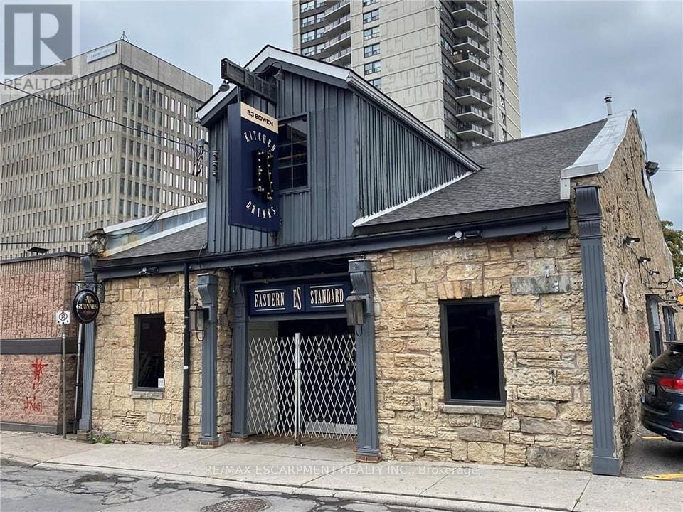 33 Bowen Street Property Photo 1