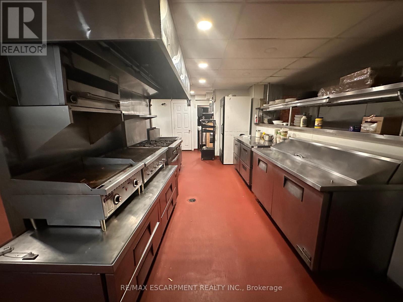 33 Bowen Street Property Photo 10