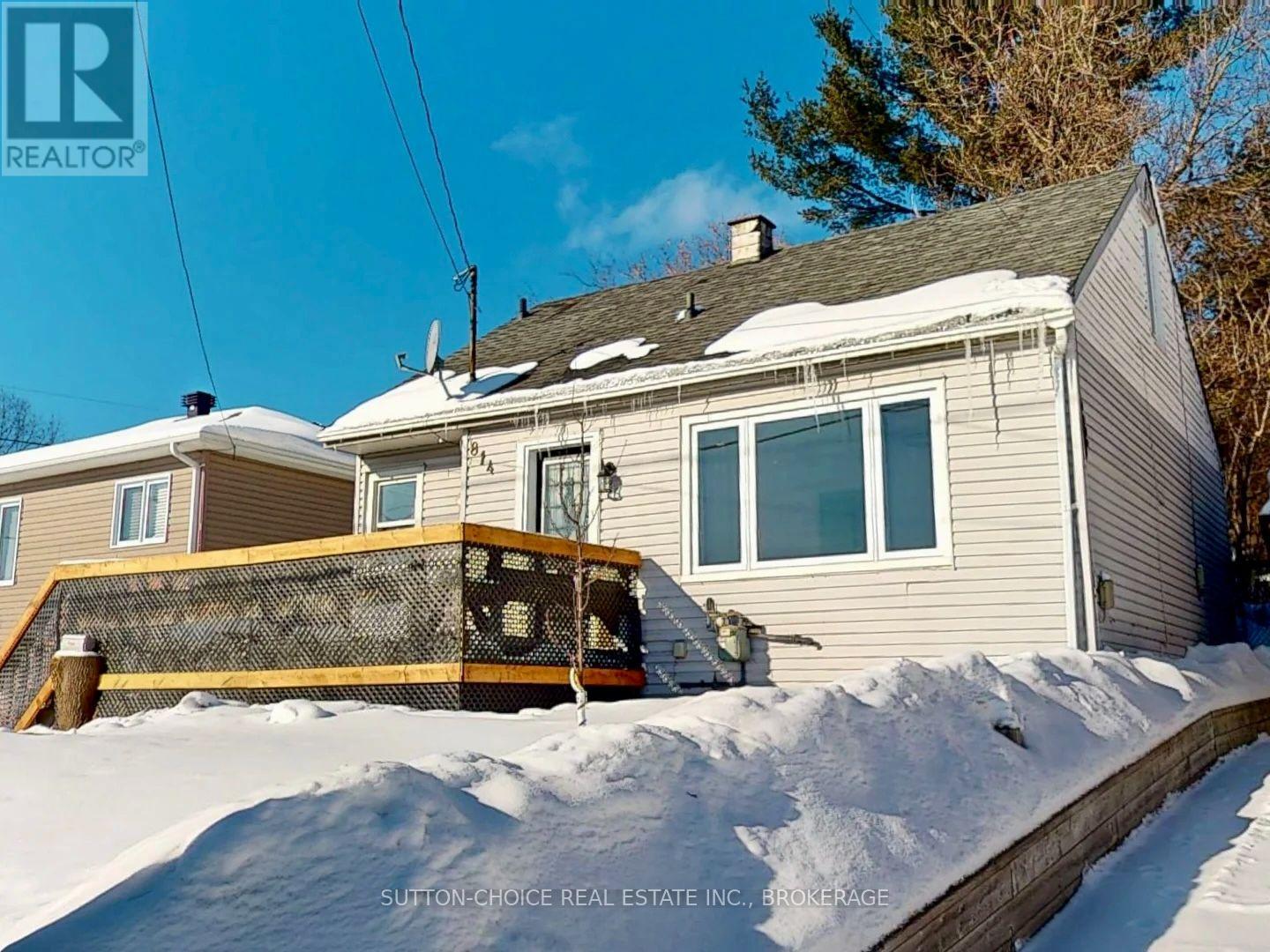 814 High Street Property Photo 1