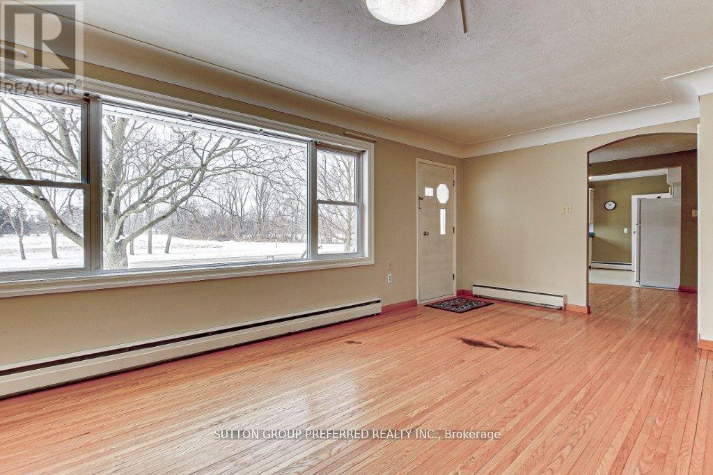 2408 Gideon Drive Property Photo 3