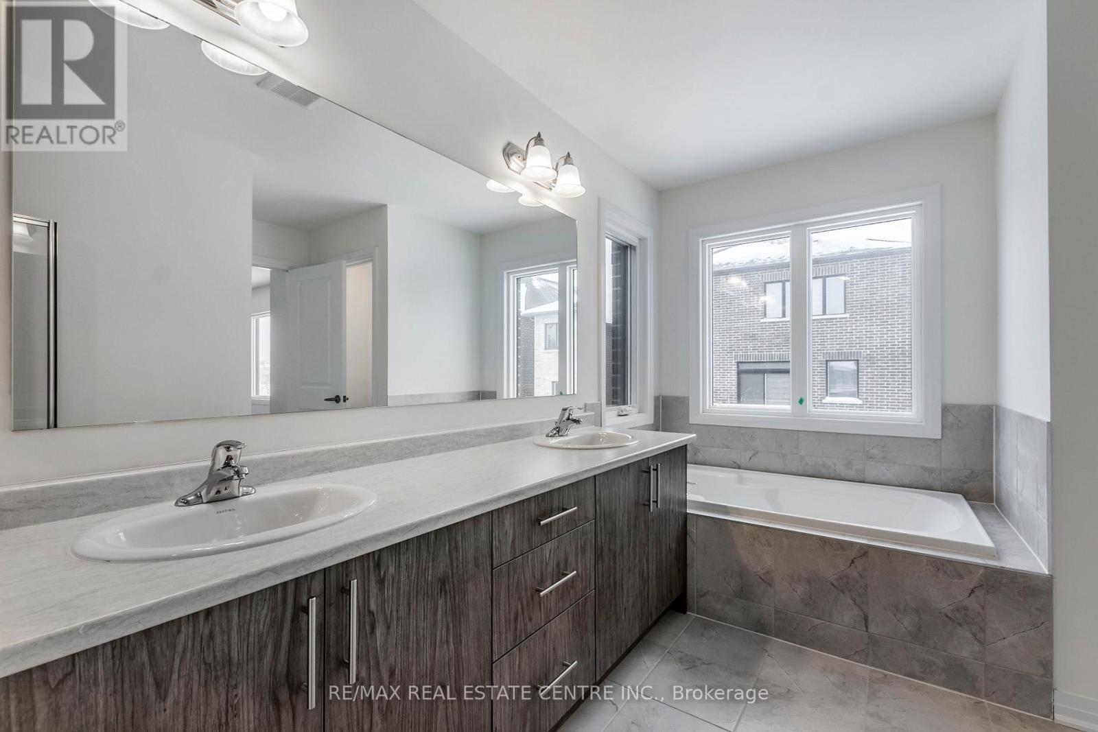 14 Tyler Avenue Property Photo 12