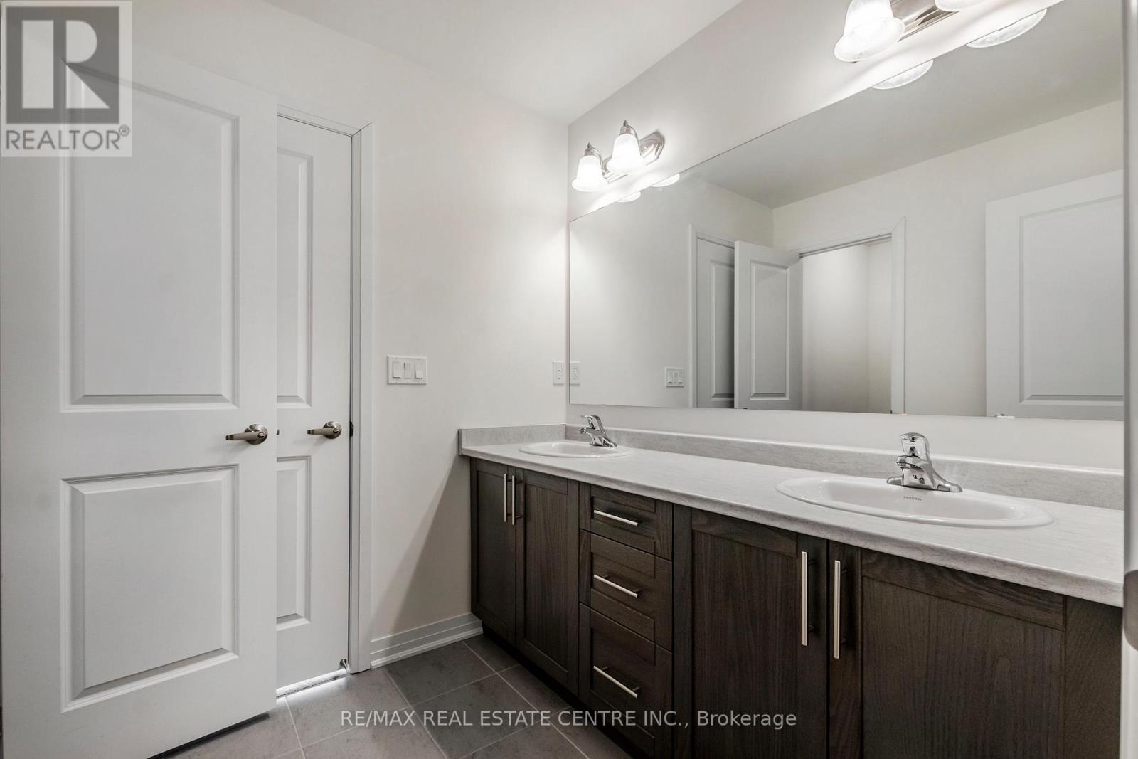 14 Tyler Avenue Property Photo 19
