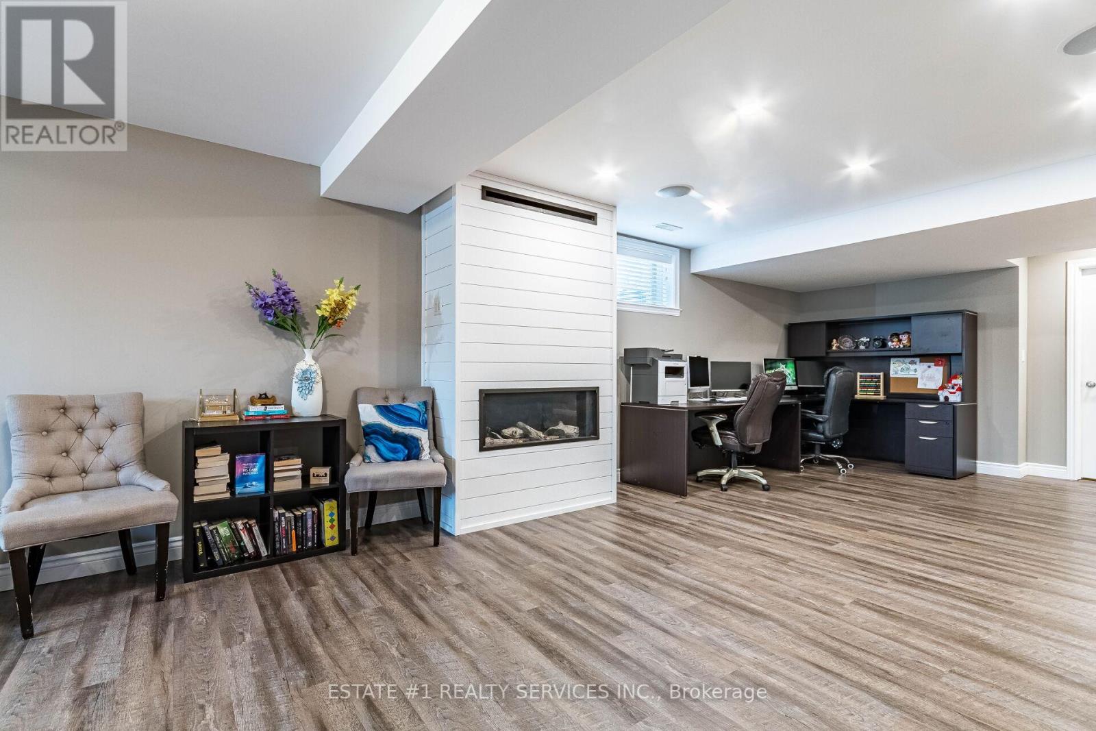 54 Tan Avenue Property Photo 32