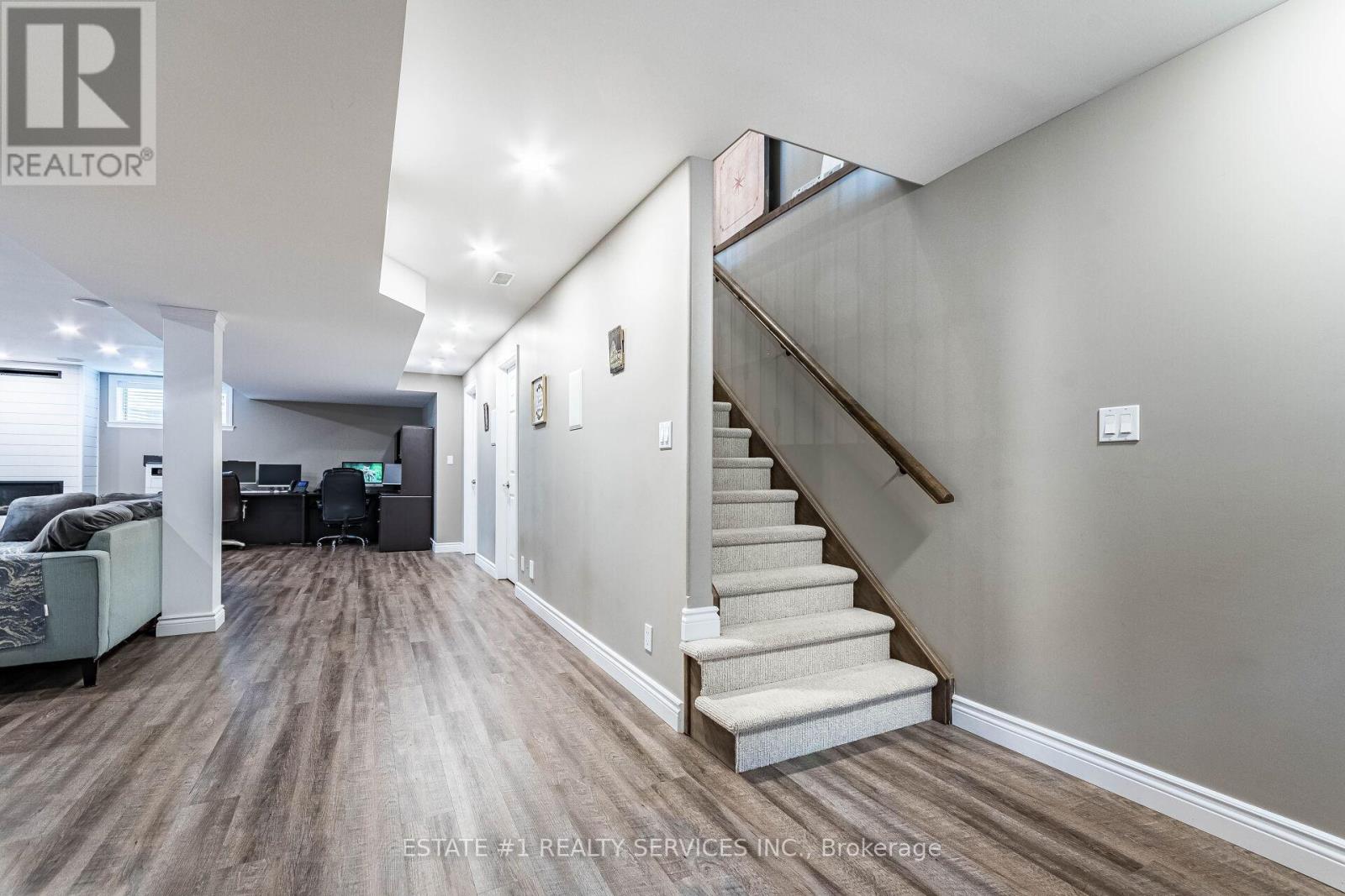 54 Tan Avenue Property Photo 35