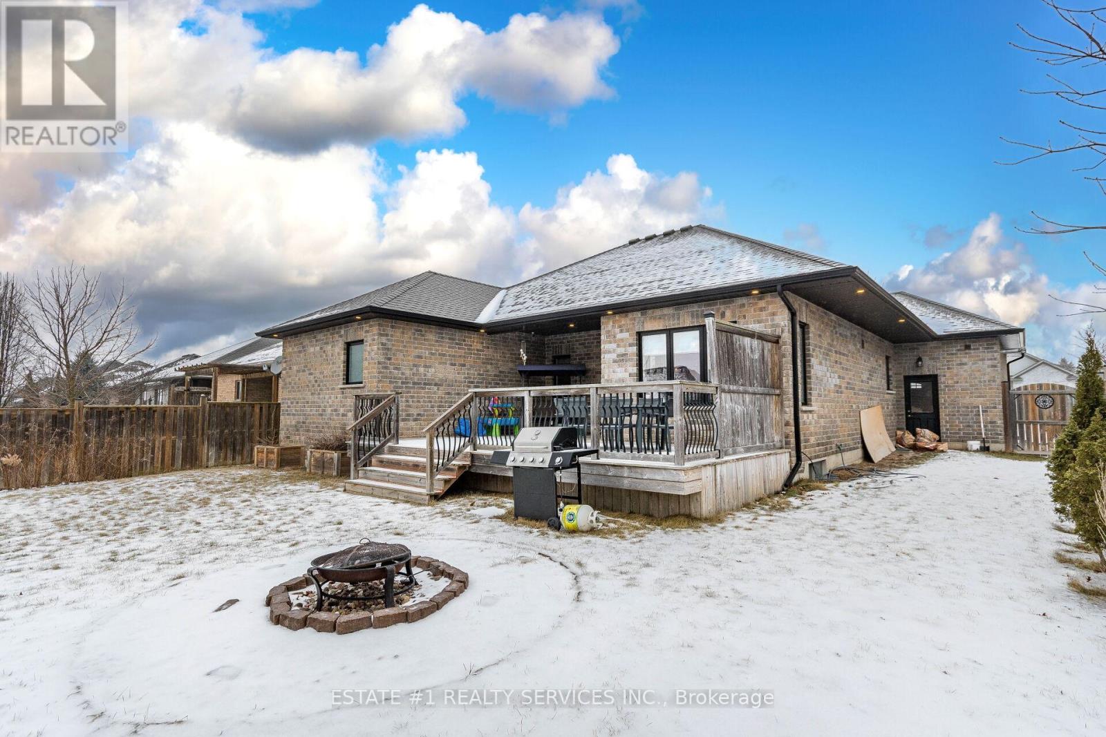 54 Tan Avenue Property Photo 39