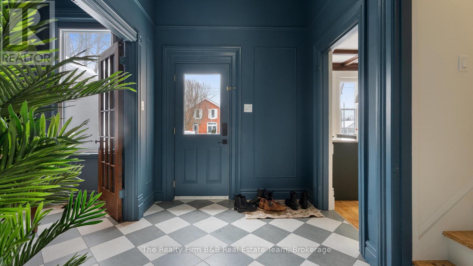 147 Riddell Street Property Photo 16