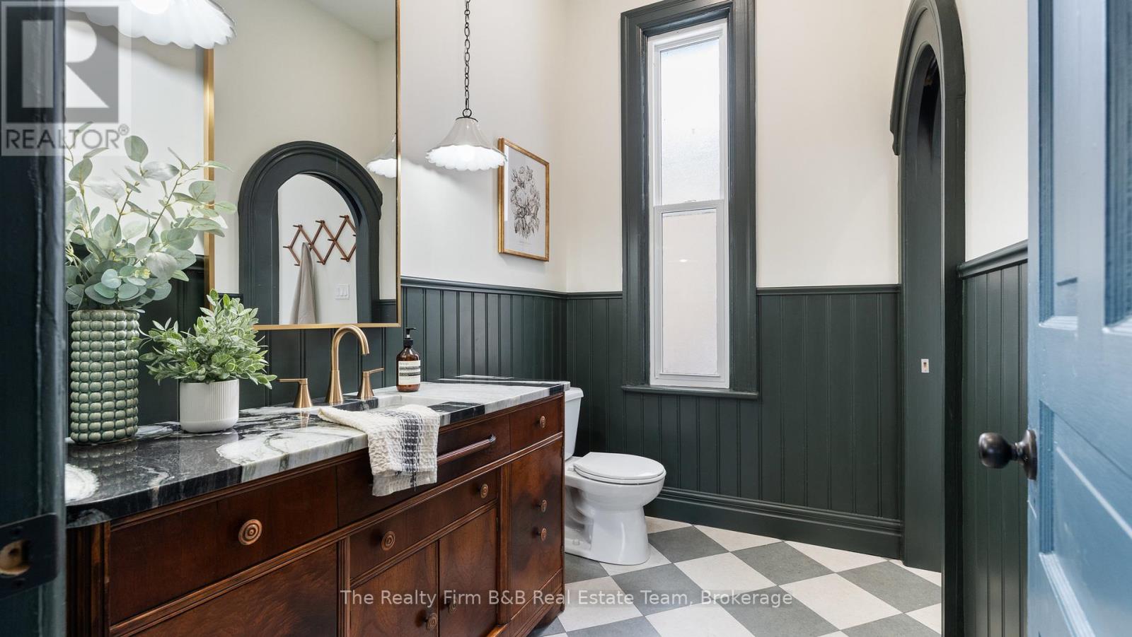147 Riddell Street Property Photo 19