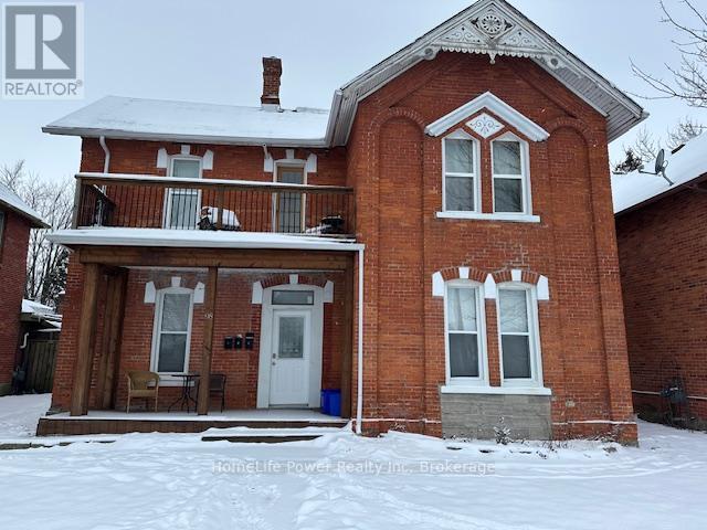 98 Talbot Street S Property Photo 3