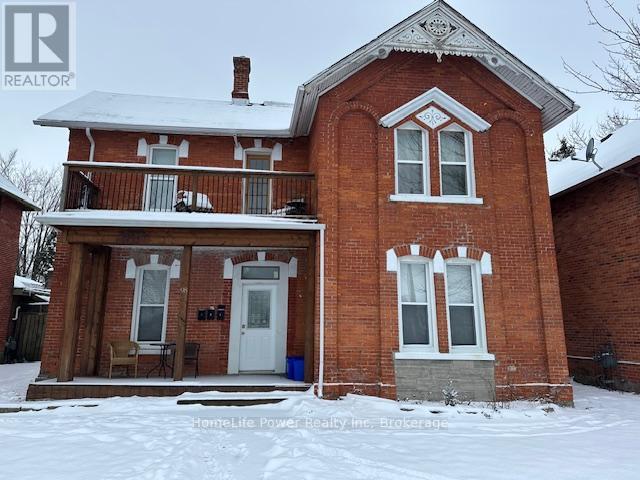 98 Talbot Street S Property Photo 4