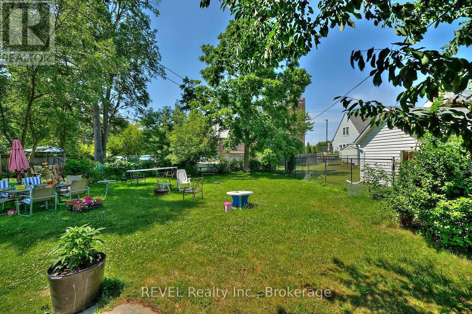 8 Pelham Road Property Photo 4