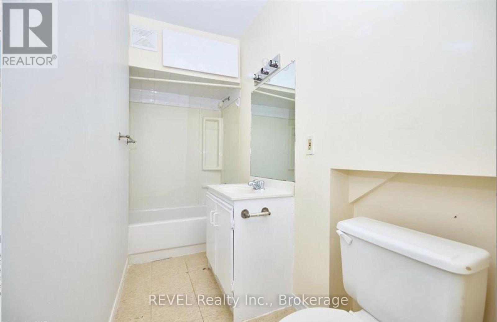 8 Pelham Road Property Photo 9
