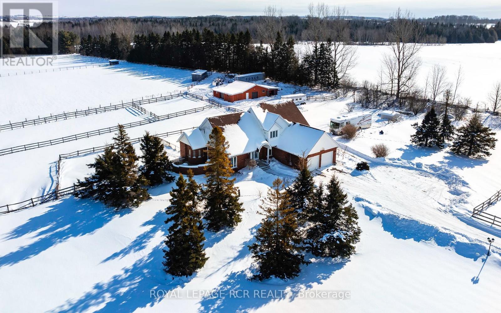 293129 8th Line Property Photo