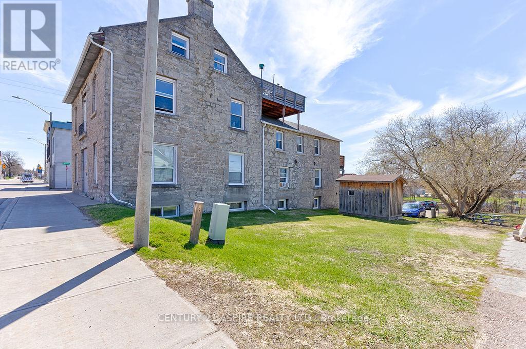 156 Mackay Street Property Photo 2