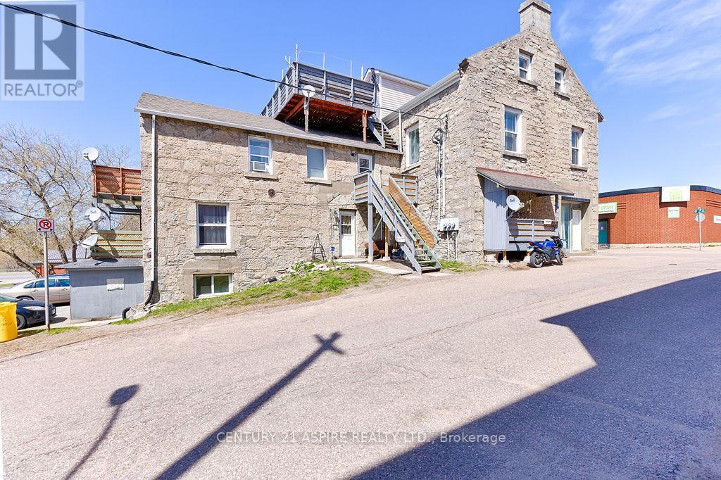 156 Mackay Street Property Photo 5