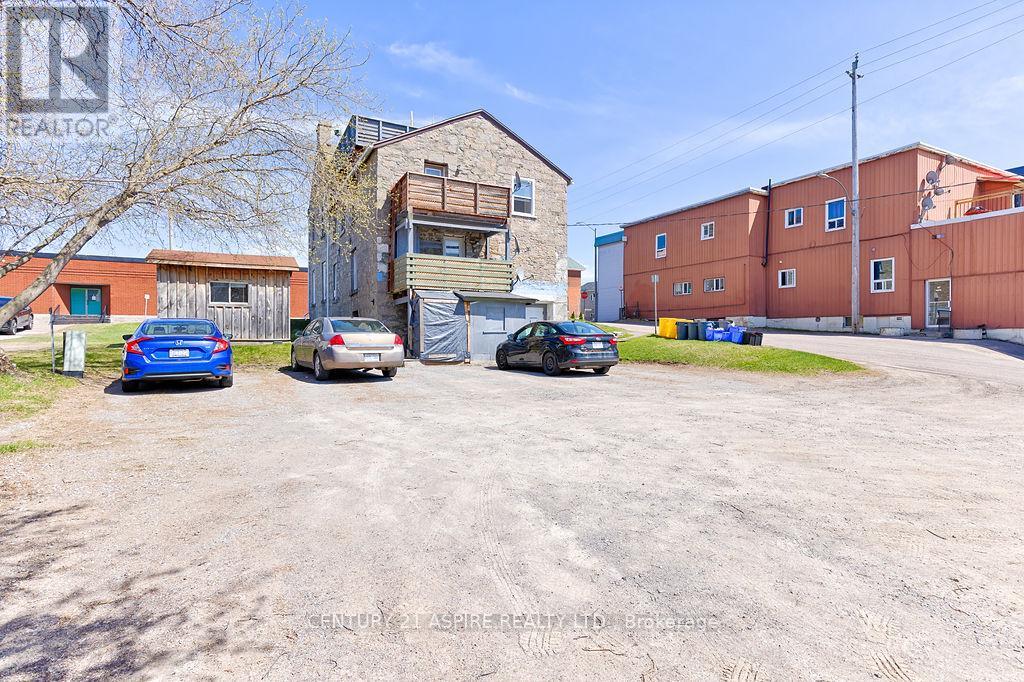 156 Mackay Street Property Photo 6
