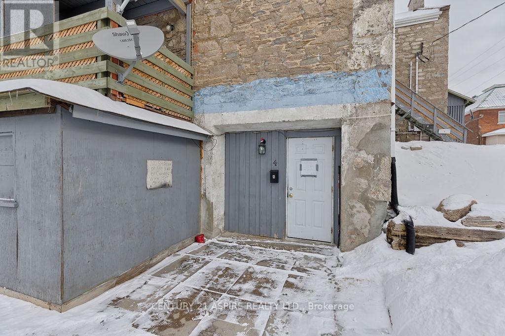 156 Mackay Street Property Photo 39