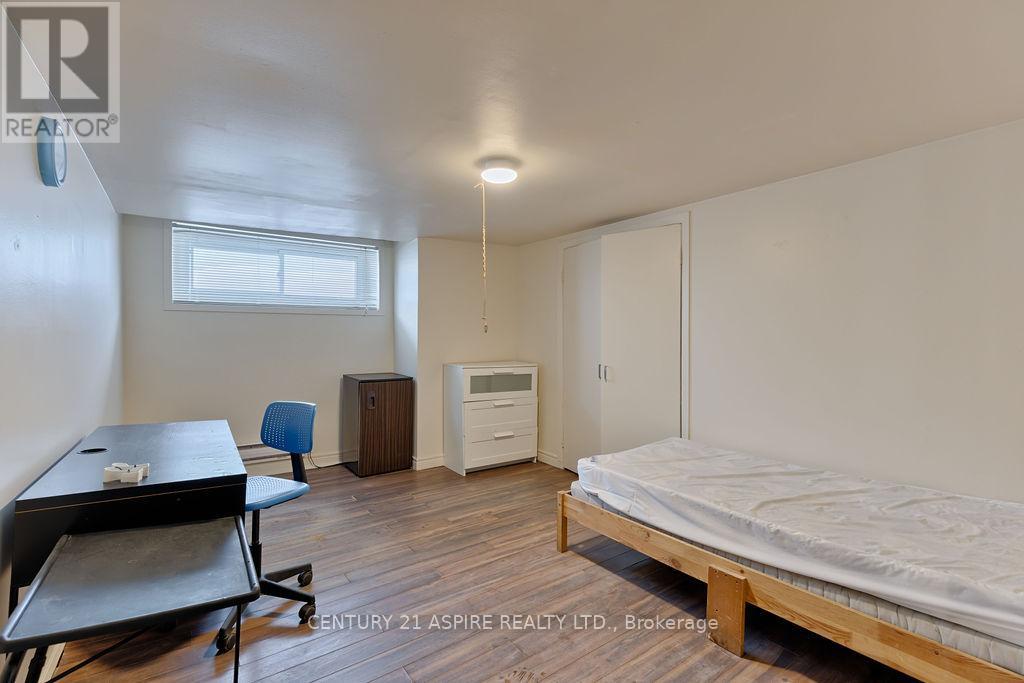 156 Mackay Street Property Photo 42