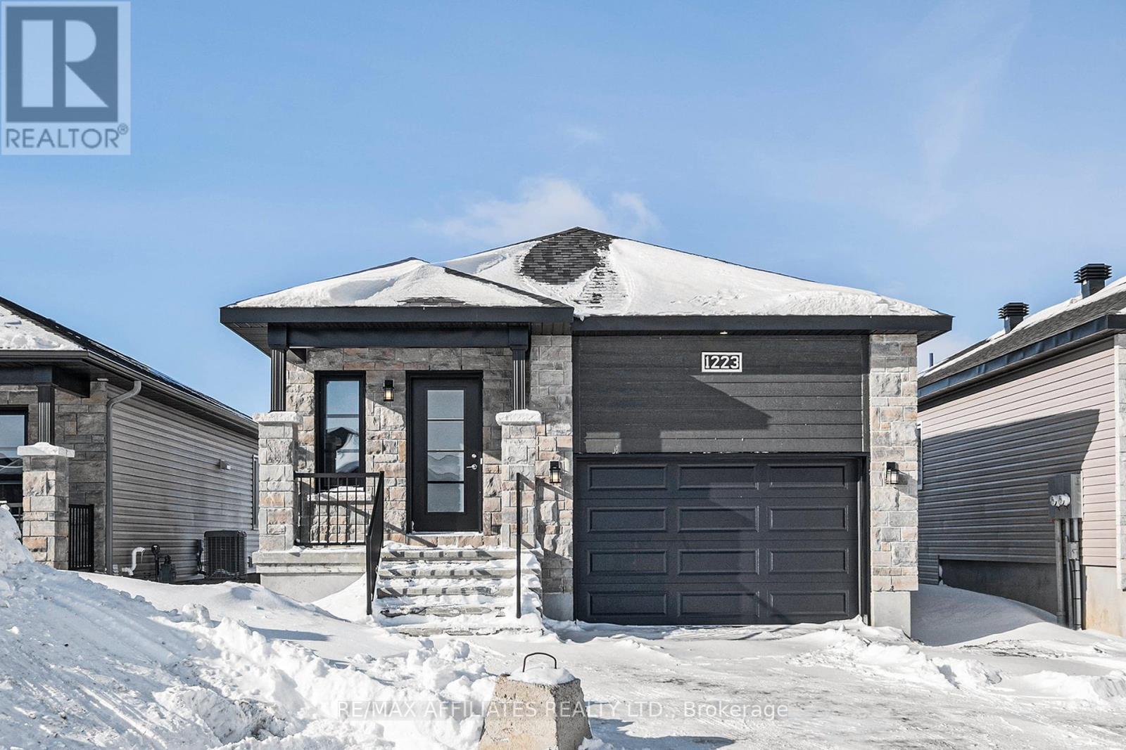 1223 MONTBLANC CRESCENT Property Photo 1