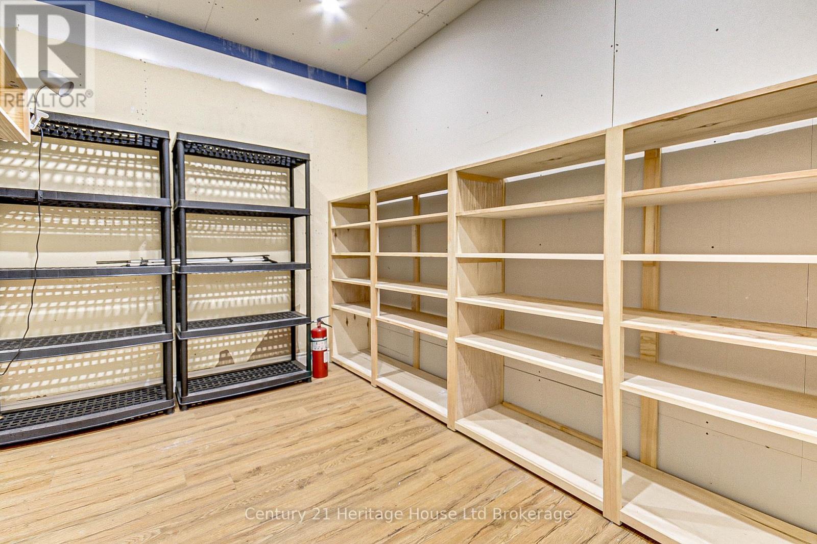 579-581 Dundas Street Property Photo 12