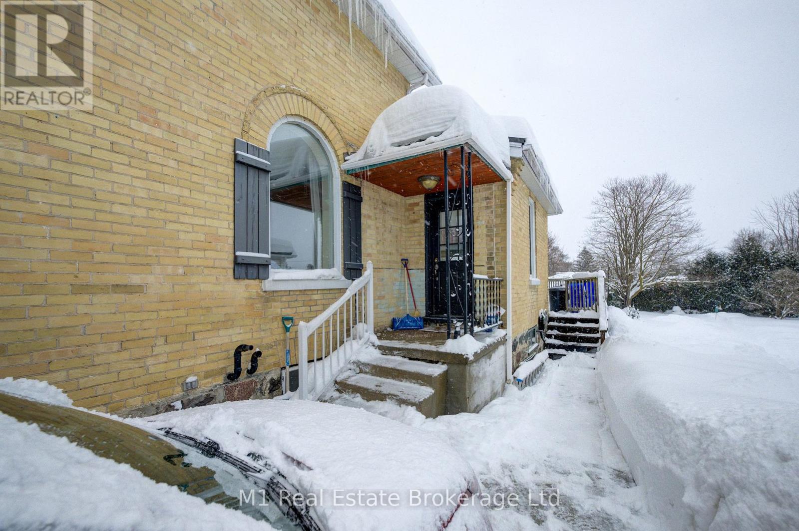 541 9th Street Property Photo 4