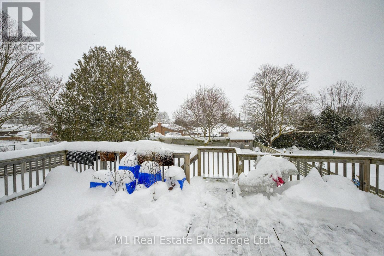 541 9th Street Property Photo 8
