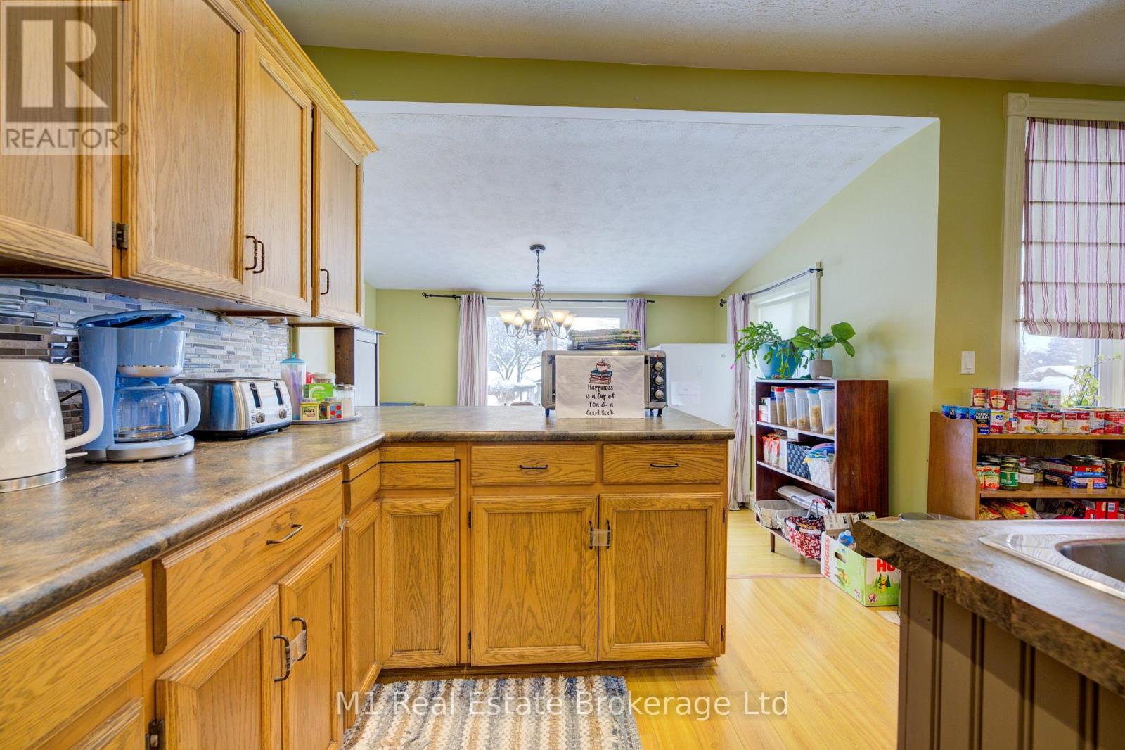 541 9th Street Property Photo 12