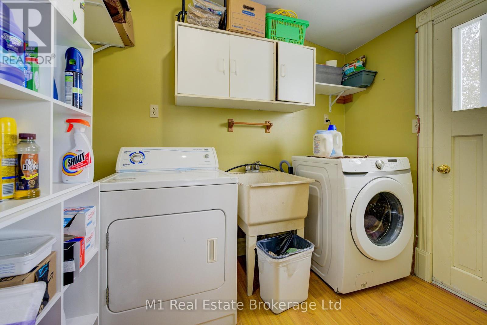 541 9th Street Property Photo 14
