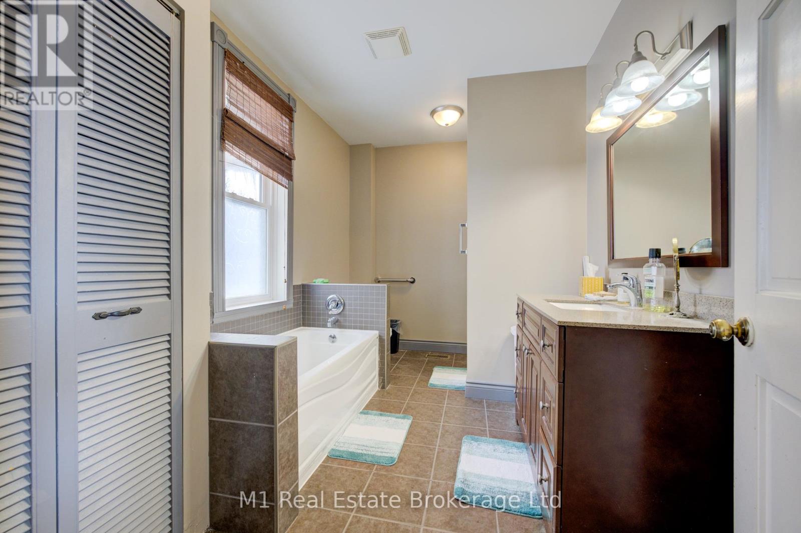 541 9th Street Property Photo 15