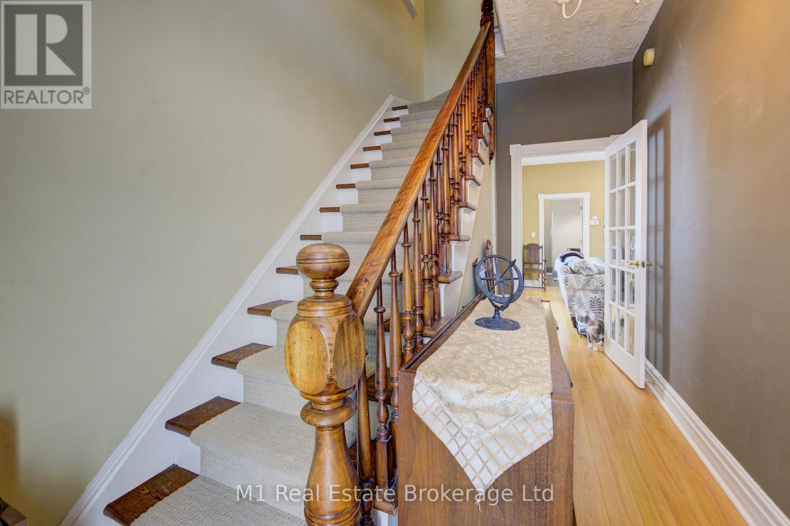 541 9th Street Property Photo 18