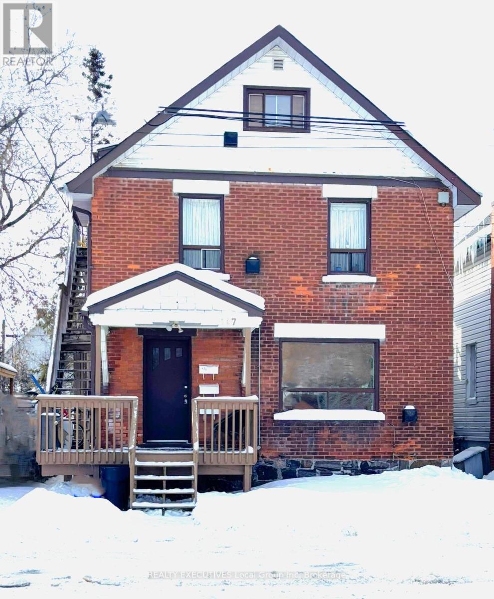 147 Second Avenue E Property Photo 1