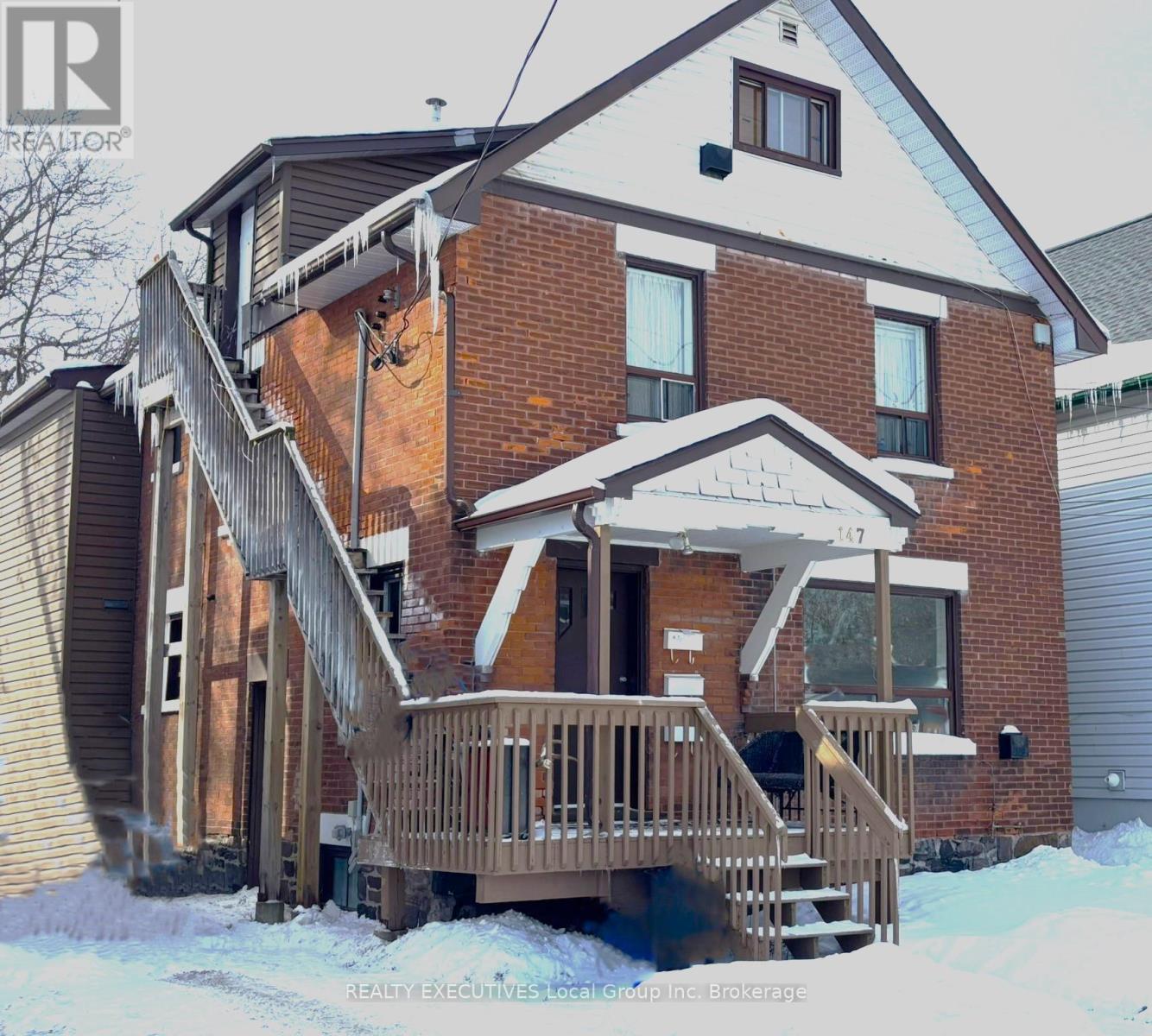 147 Second Avenue E Property Photo 2