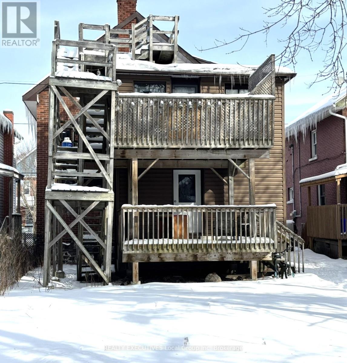 147 Second Avenue E Property Photo 3