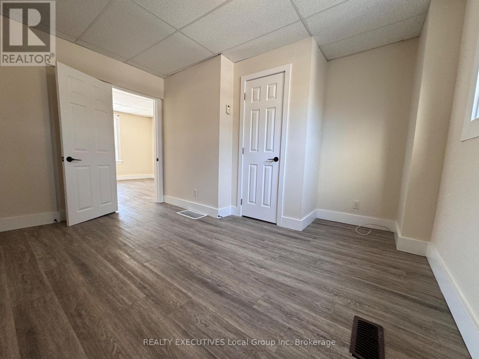 147 Second Avenue E Property Photo 8