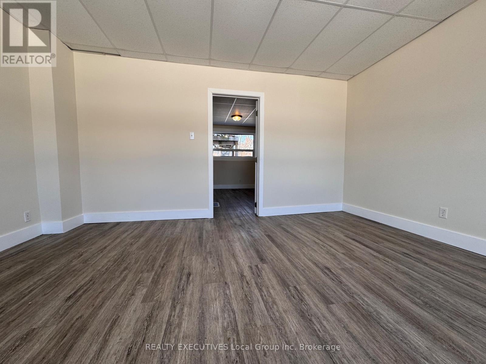 147 Second Avenue E Property Photo 10