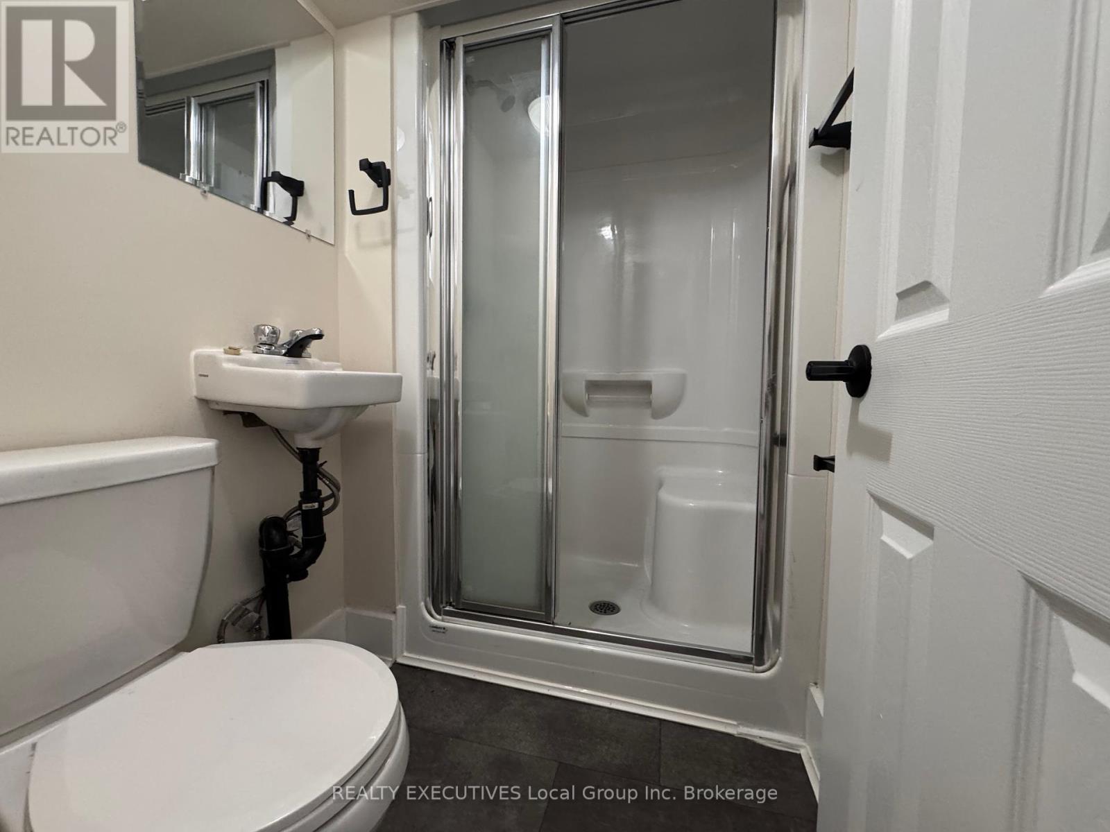 147 Second Avenue E Property Photo 11