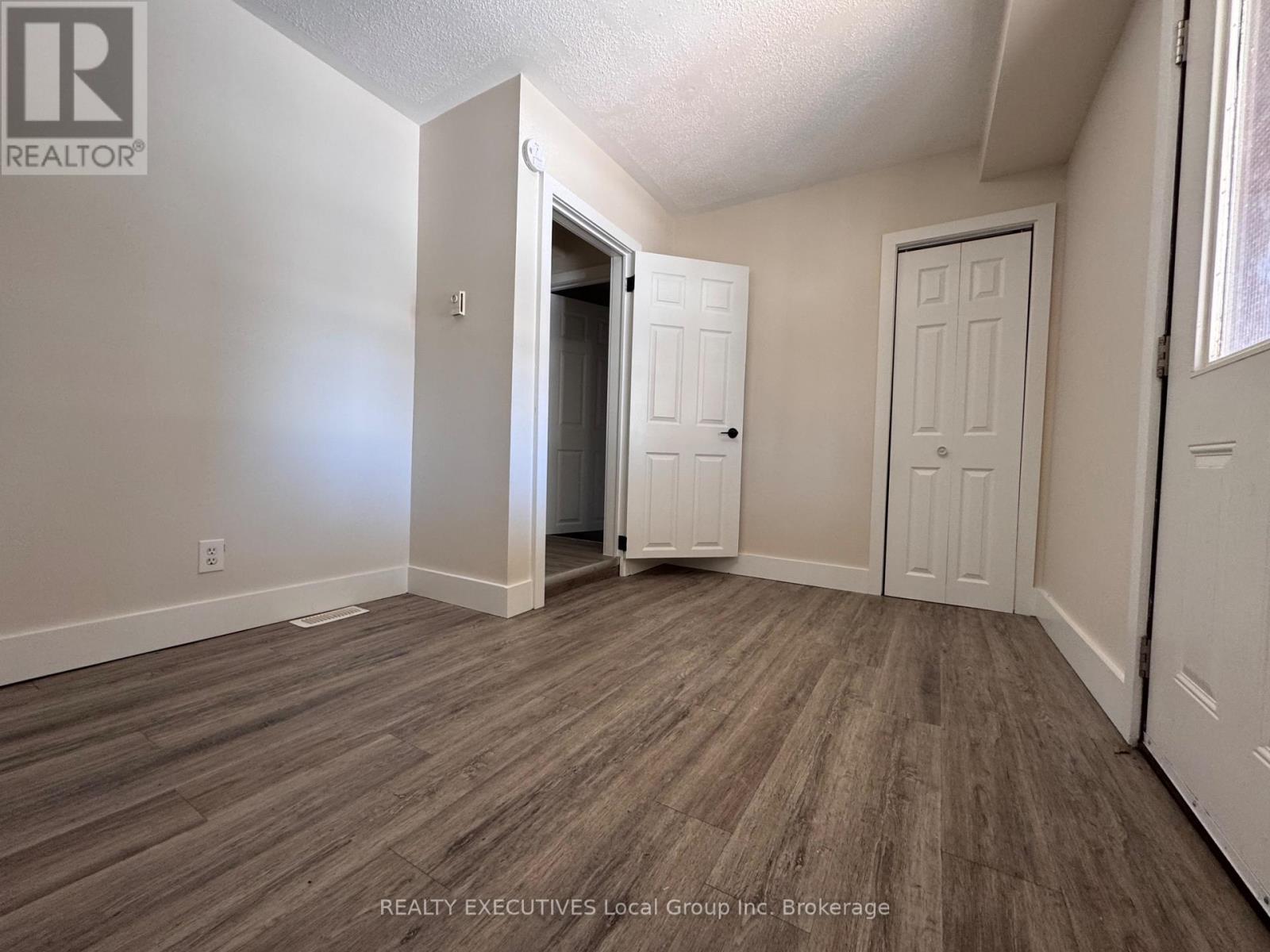 147 Second Avenue E Property Photo 14