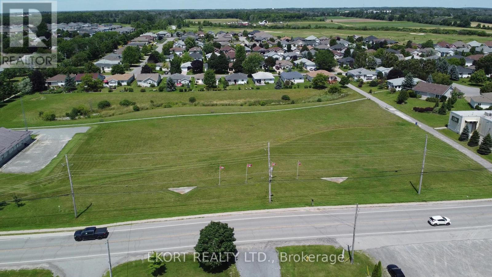 488 Wellington Main Street Property Photo 13