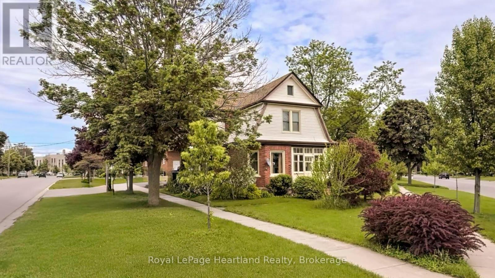 85 Montreal Street Property Photo 1