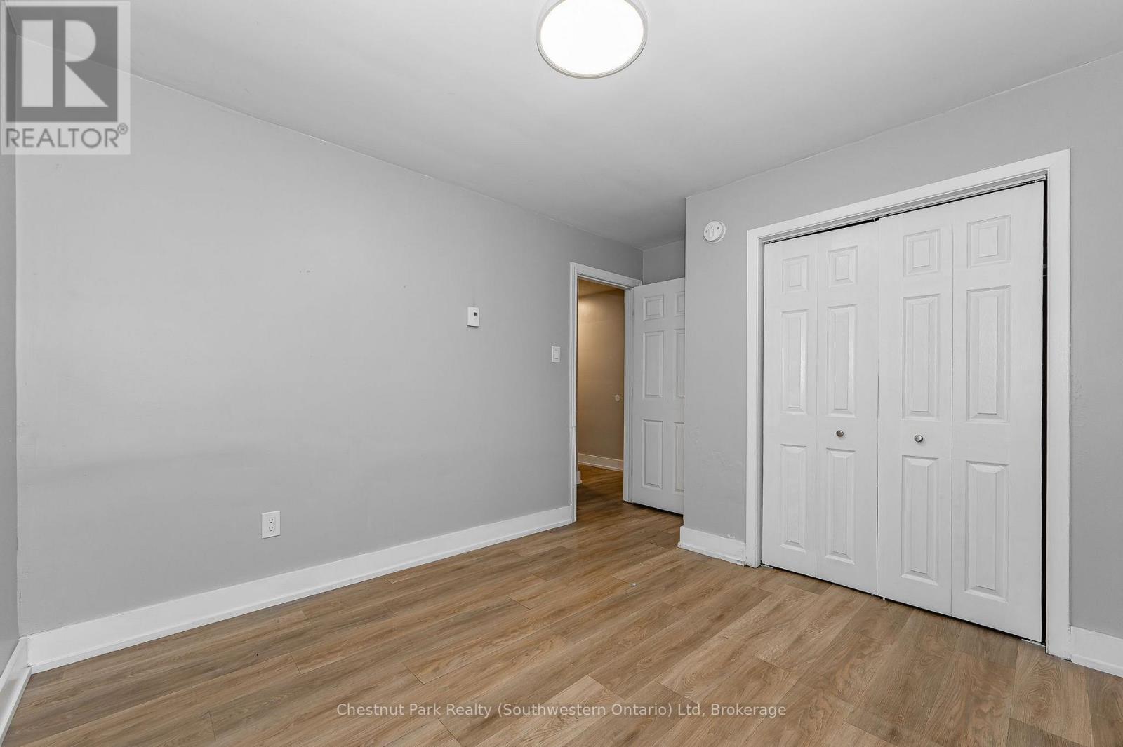 201 Alma Street N Property Photo 37