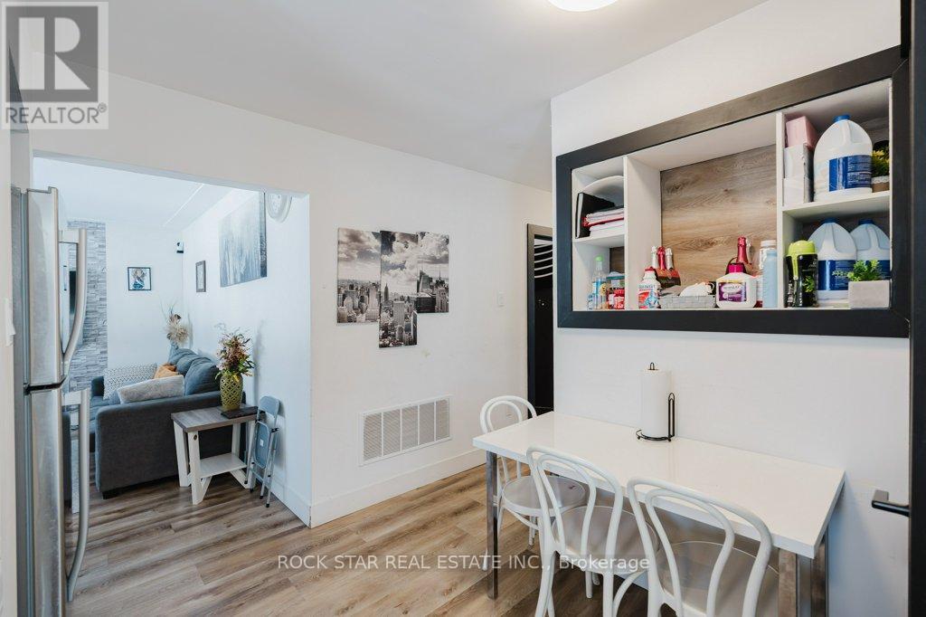 859 Upper Ottawa Street Property Photo 8