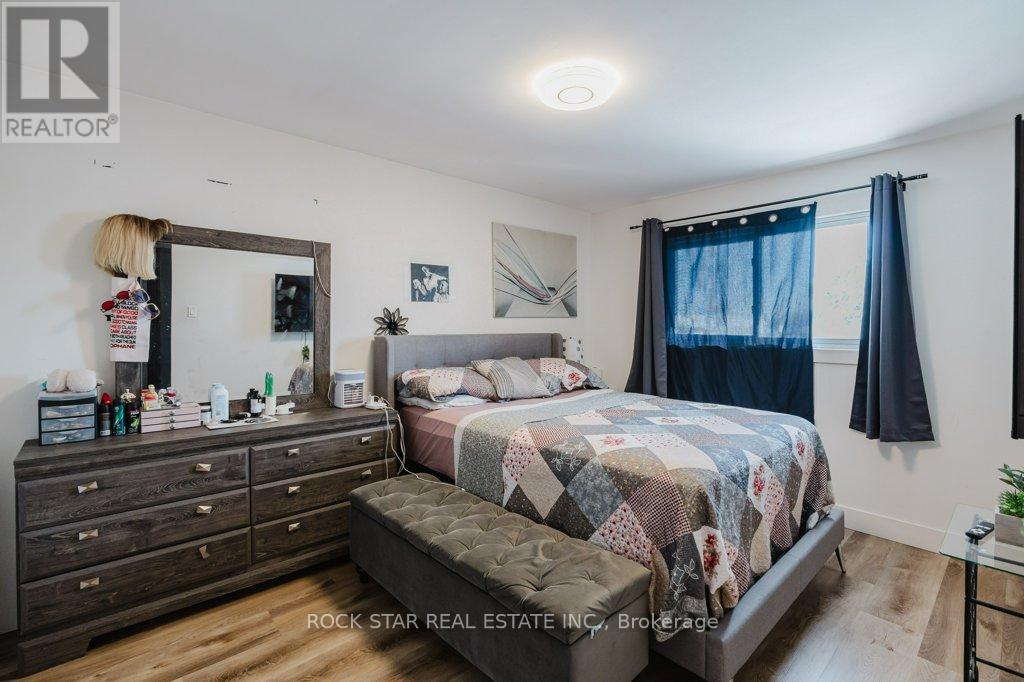 859 Upper Ottawa Street Property Photo 10
