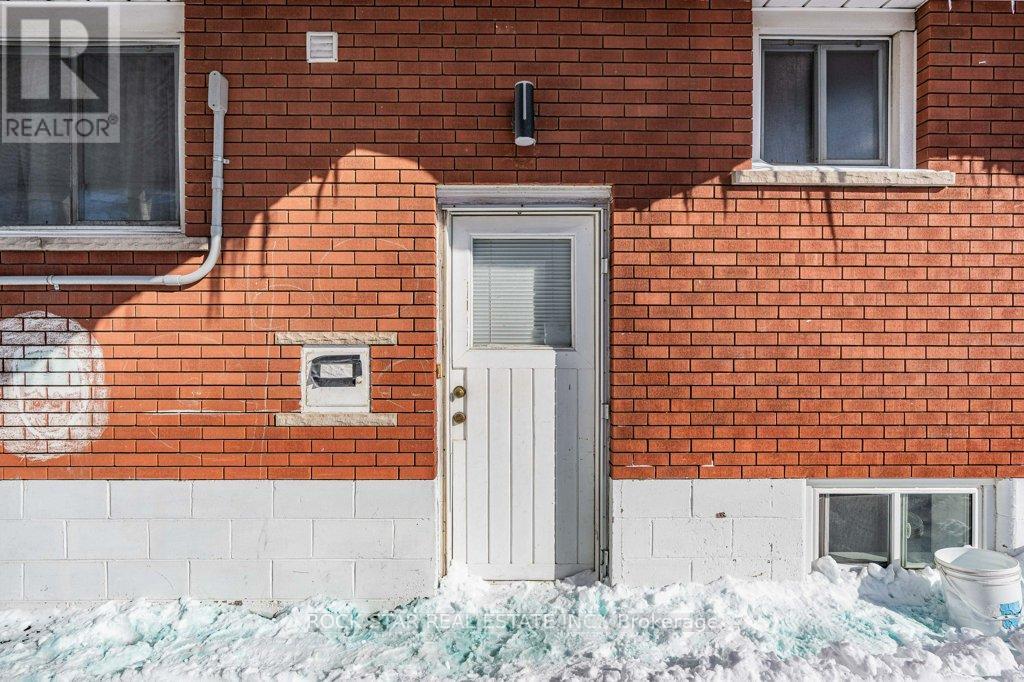 859 Upper Ottawa Street Property Photo 19