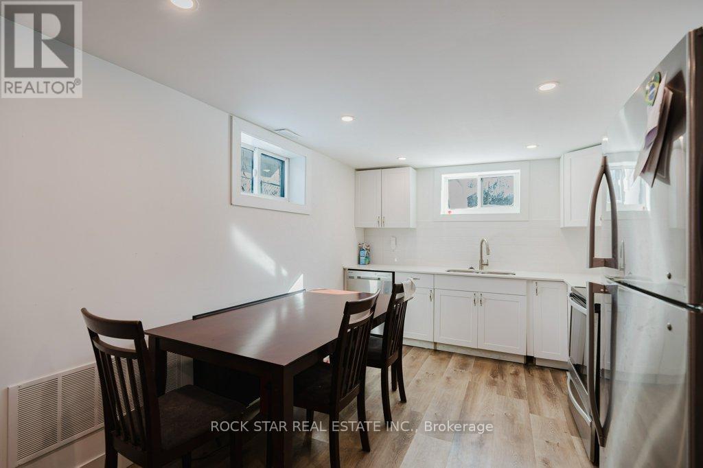 859 Upper Ottawa Street Property Photo 22