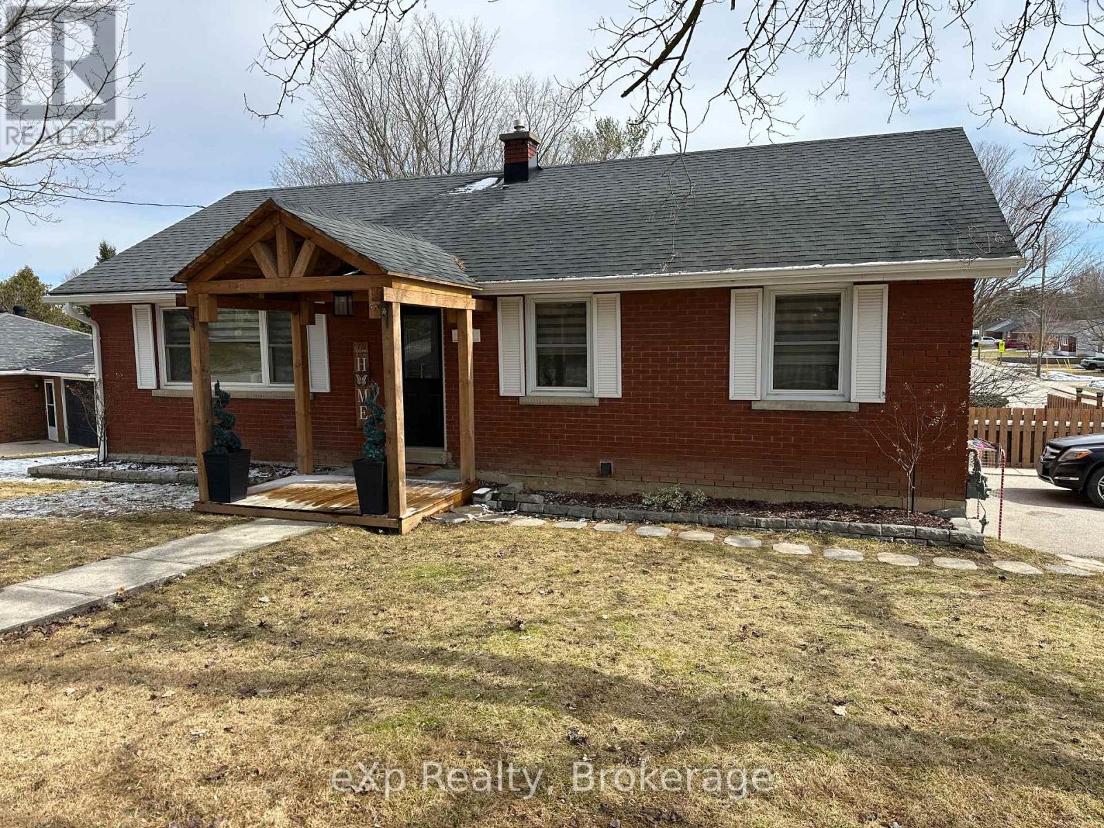 522 Mcnab Street Property Photo