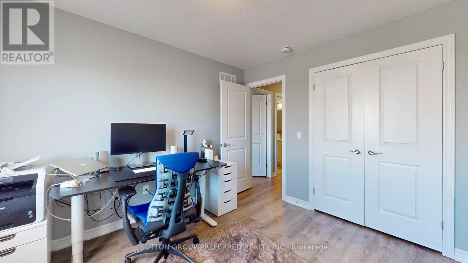 137 - 1061 Eagletrace Drive Property Photo 18