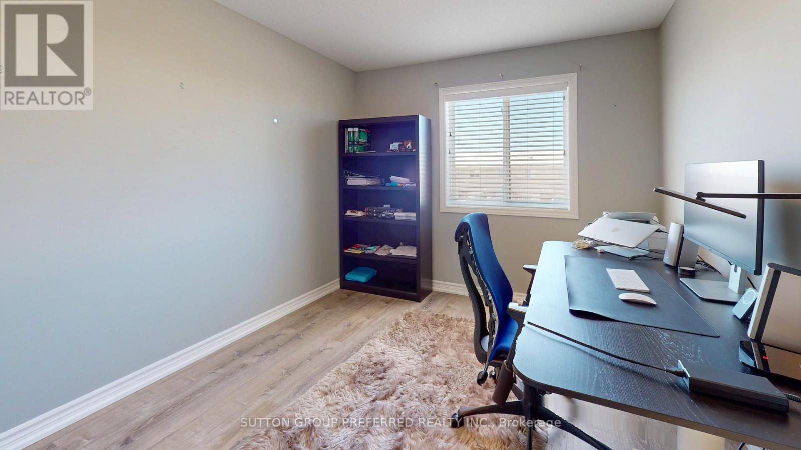 137 - 1061 Eagletrace Drive Property Photo 20