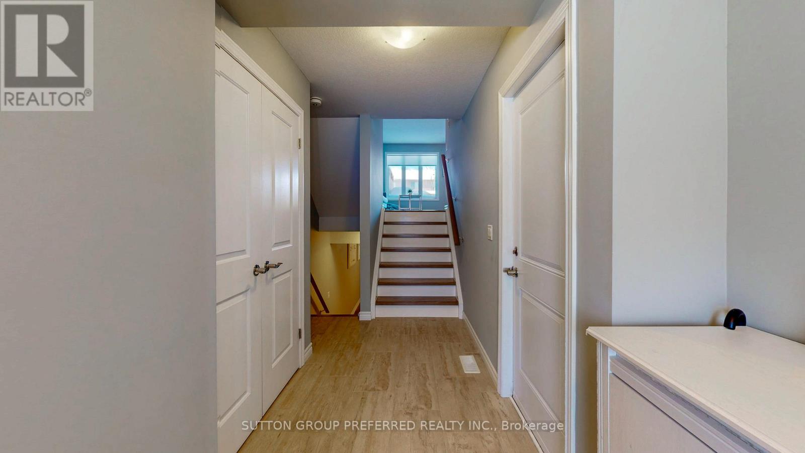 137 - 1061 Eagletrace Drive Property Photo 26