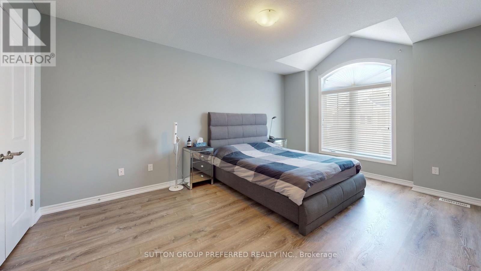 137 - 1061 Eagletrace Drive Property Photo 28